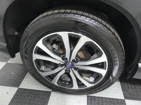 Used 2020 Subaru Forester Limited w/ Popular Package #3 image 17