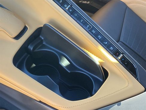 Used 2021 Chevrolet Corvette Stingray Premium Cpe w/ Z51 Performance Package image 28