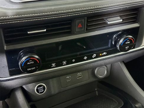 Certified 2023 Nissan Rogue SV image 8