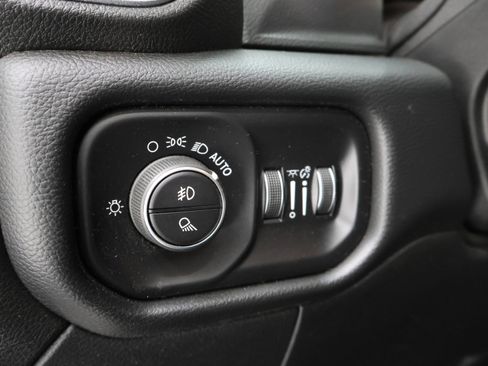 Used 2019 RAM 2500 Big Horn image 38