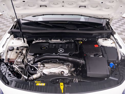 Used 2023 Mercedes-Benz GLB 250 4MATIC image 30