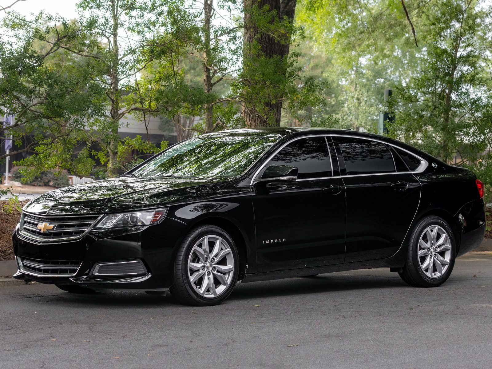 Used 2017 Chevrolet Impala LT w/ Leather Package FWD image 48