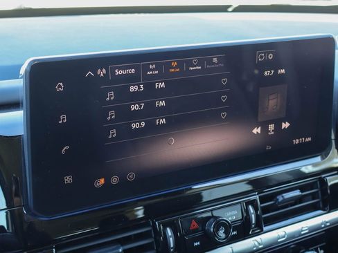 New 2026 Nissan Pathfinder SV image 5