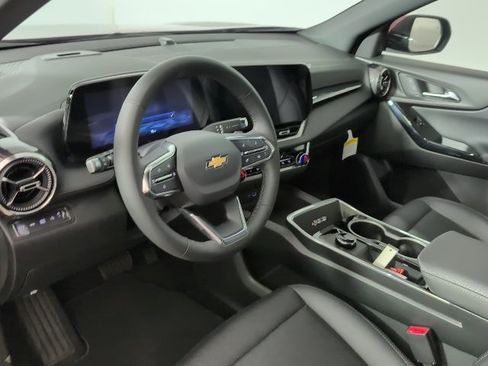 New 2026 Chevrolet Equinox LT w/ Convenience Package II image 9