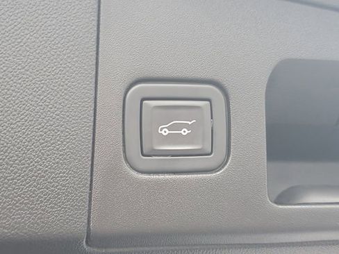 Certified 2021 Cadillac XT5 Luxury FWD image 8