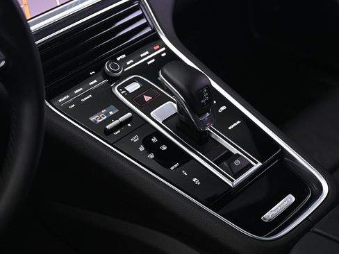 Certified 2021 Porsche Panamera 4 image 34