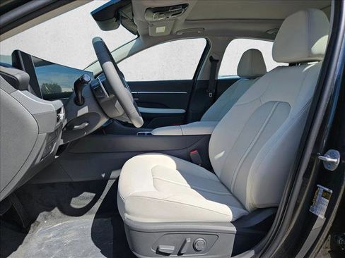 New 2025 Hyundai Sonata SEL image 4