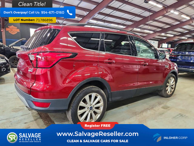 Used 2019 Ford Escape SEL AWD/4WD image 4