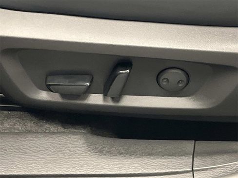 New 2026 Mitsubishi Outlander SE image 11