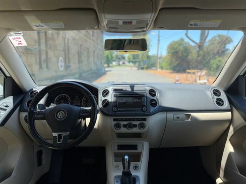 Used 2014 Volkswagen Tiguan SE FWD image 13