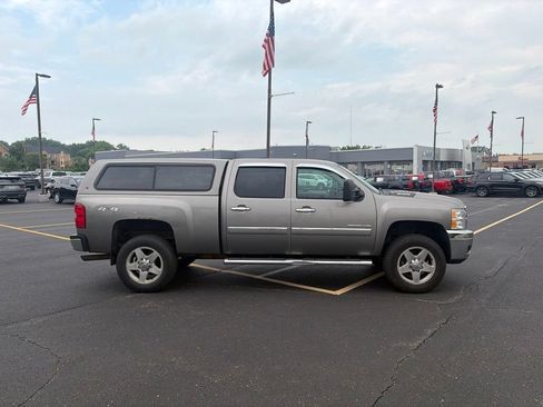 Used 2013 Chevrolet Silverado 2500 LT w/ Custom Sport Truck Package AWD/4WD image 4