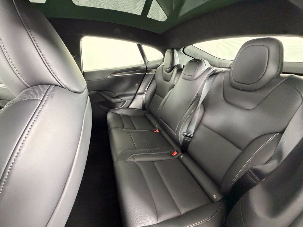Used 2022 Tesla Model S Plaid AWD/4WD image 31