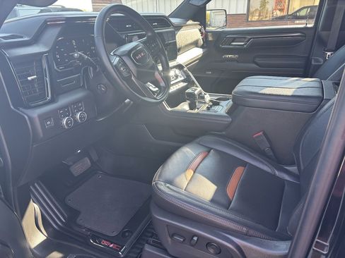 Used 2024 GMC Sierra 1500 AT4 w/ AT4 Carbonpro Edition image 7