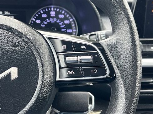 Used 2023 Kia Forte LXS image 28