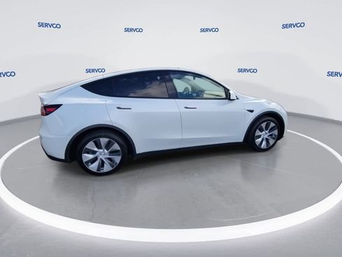 Used 2021 Tesla Model Y 2WD image 8