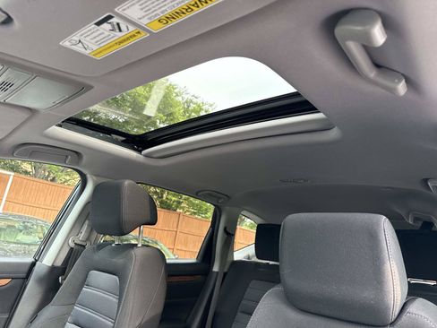 Used 2018 Honda CR-V EX image 3