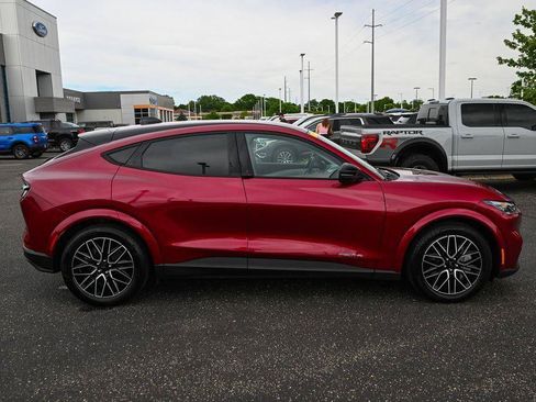 Certified 2025 Ford Mustang Mach-E Premium AWD/4WD image 3