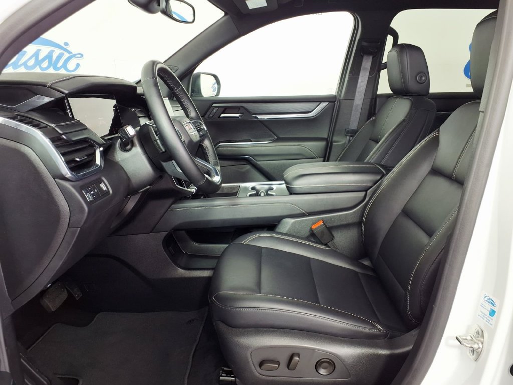 Used 2024 GMC Acadia Elevation w/ Luxury Package FWD image 7