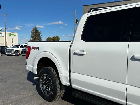 Used 2021 Ford F150 Lariat w/ Equipment Group 502A High AWD/4WD image 3