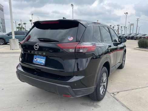 Certified 2025 Nissan Rogue S FWD image 3