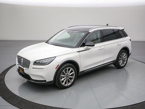 Used 2022 Lincoln Corsair AWD w/ Premium Package image 8