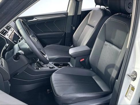Used 2023 Volkswagen Tiguan SE AWD/4WD image 20
