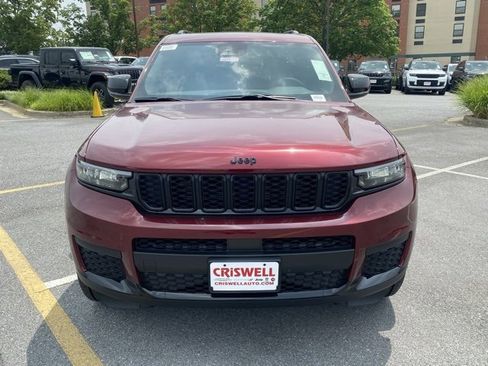New 2025 Jeep Grand Cherokee L Altitude image 10
