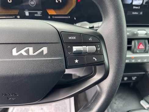 Used 2025 Kia K4 FWD image 13