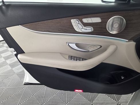 Used 2022 Mercedes-Benz E 350 Sedan image 19