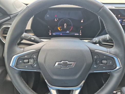 Used 2025 Chevrolet Trax ACTIV w/ Driver Confidence Package FWD image 23