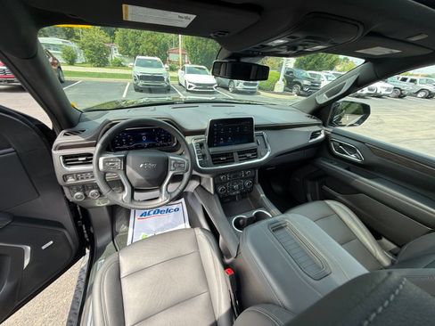Used 2023 Chevrolet Tahoe Z71 w/ Luxury Package AWD/4WD image 25