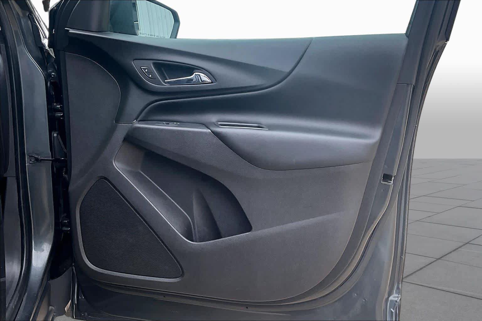 Used 2019 Chevrolet Equinox LT FWD image 23