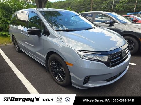 Used 2023 Honda Odyssey Sport image 2