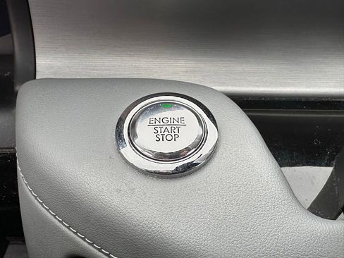 Used 2020 Lincoln Aviator Reserve w/ Equipment Group 202A image 30