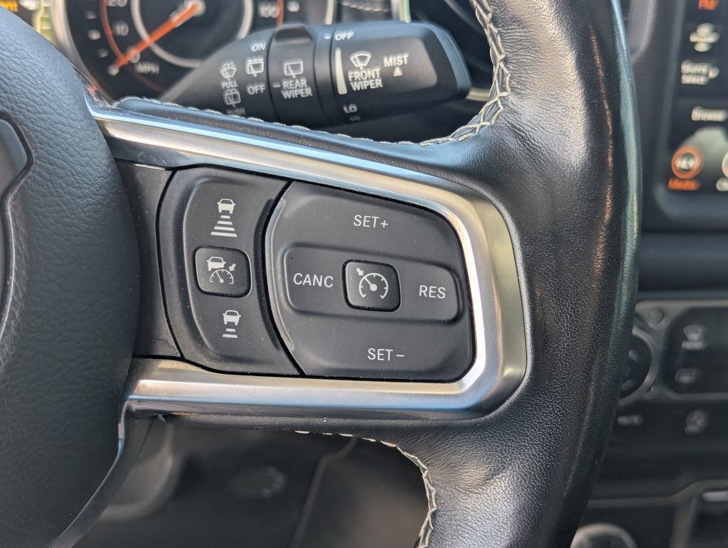 Used 2021 Jeep Wrangler Unlimited Sahara AWD/4WD image 17