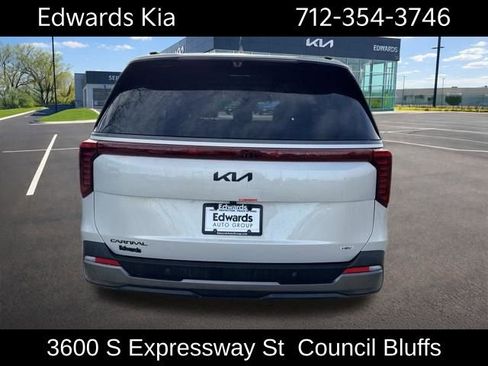 New 2026 Kia Carnival SX Prestige FWD image 7