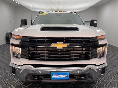 Used 2025 Chevrolet Silverado 3500 W/T w/ WT/CX Safety Package AWD/4WD image 10
