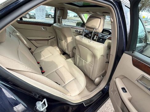 Used 2010 Mercedes-Benz E 350 4MATIC Sedan image 15