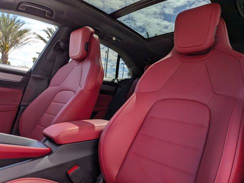 New 2026 Porsche Macan 4S Electric image 5