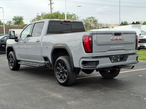 Used 2024 GMC Sierra 2500 AT4 w/ AT4 Preferred Package image 5