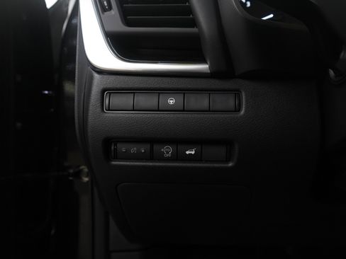 Used 2023 Nissan Rogue SV w/ SV Premium B Package image 26