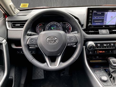 Used 2019 Toyota RAV4 Limited w/ Advanced Technology Package image 8