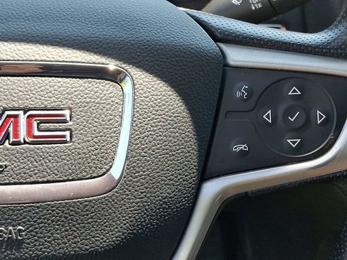 Certified 2023 GMC Acadia SLE FWD image 21