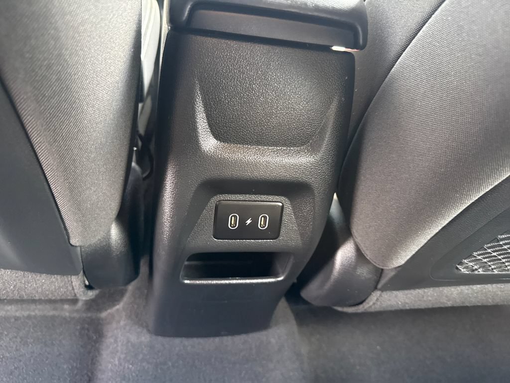 Certified 2024 Hyundai Venue SEL FWD image 22