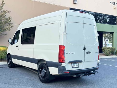 Used 2021 Mercedes-Benz Sprinter 2500 image 2