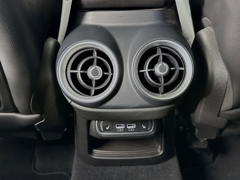 Used 2023 Alfa Romeo Stelvio Veloce image 28