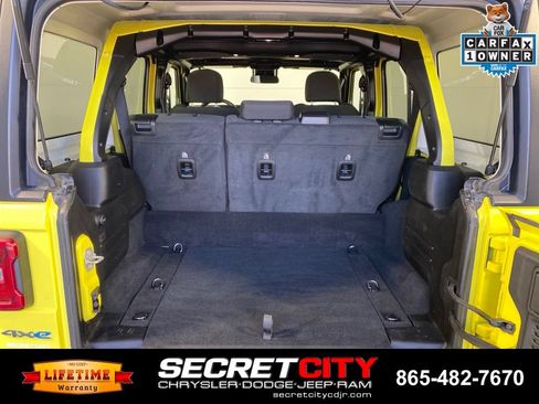 Used 2024 Jeep Wrangler Unlimited Rubicon 4xe AWD/4WD image 29