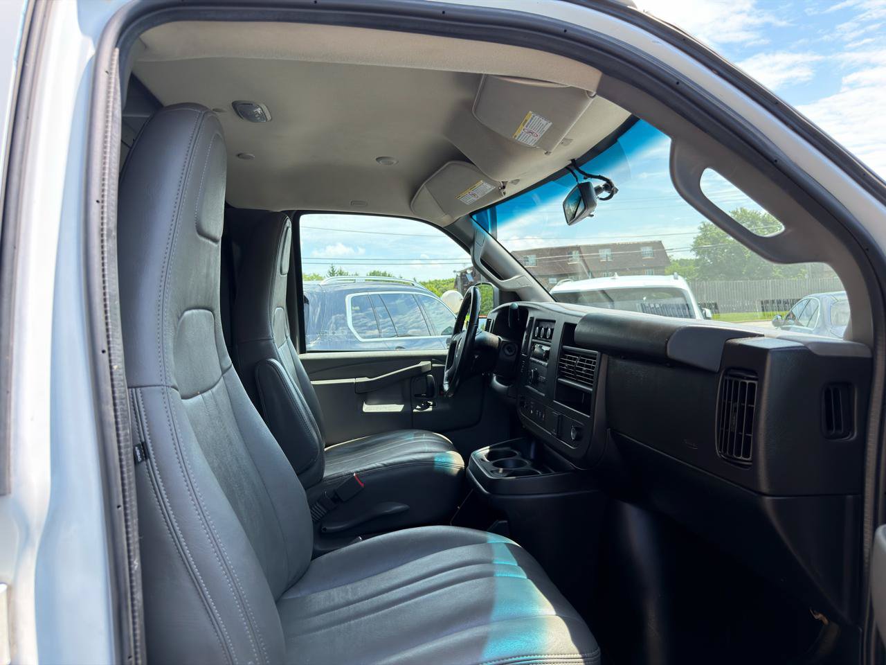 Used 2020 Chevrolet Express 2500 w/ Driver Convenience Package RWD image 10