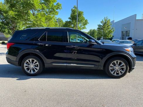 Used 2023 Ford Explorer Limited AWD/4WD image 8