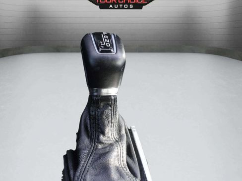 Used 2019 Volvo XC60 T5 Momentum w/ Multimedia Package image 26